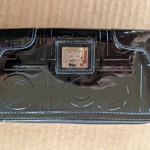 NWOT Liz Claiborne black Patent zip wallet